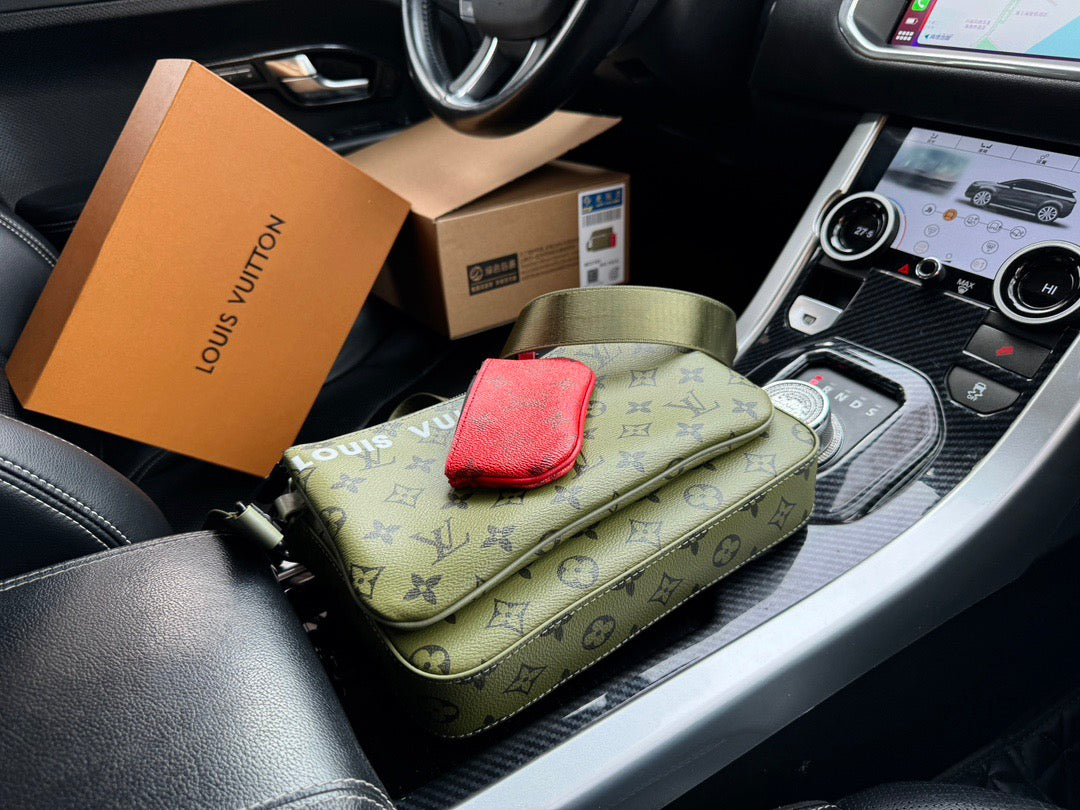 LOUIS VUITTON- Men’s Monogram Eclipse Reverse bag