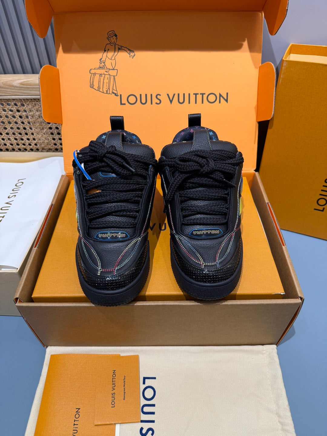 LOUIS VUITTON - skate monogram