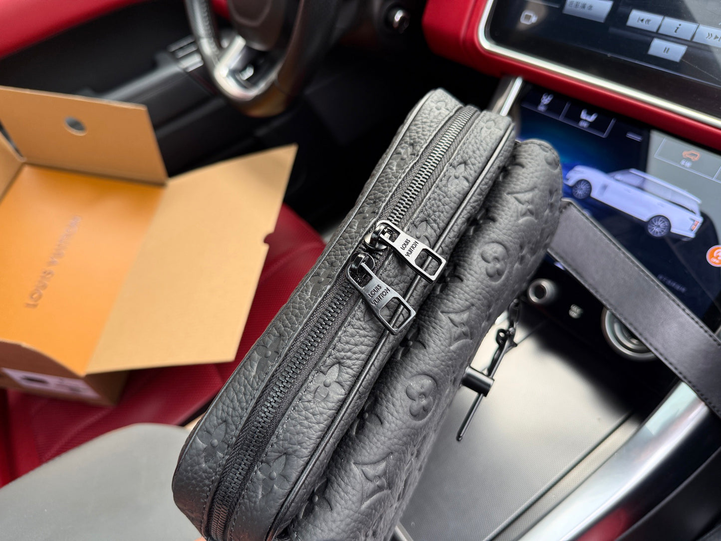 LOUIS VUITTON- Men’s Steamer bag