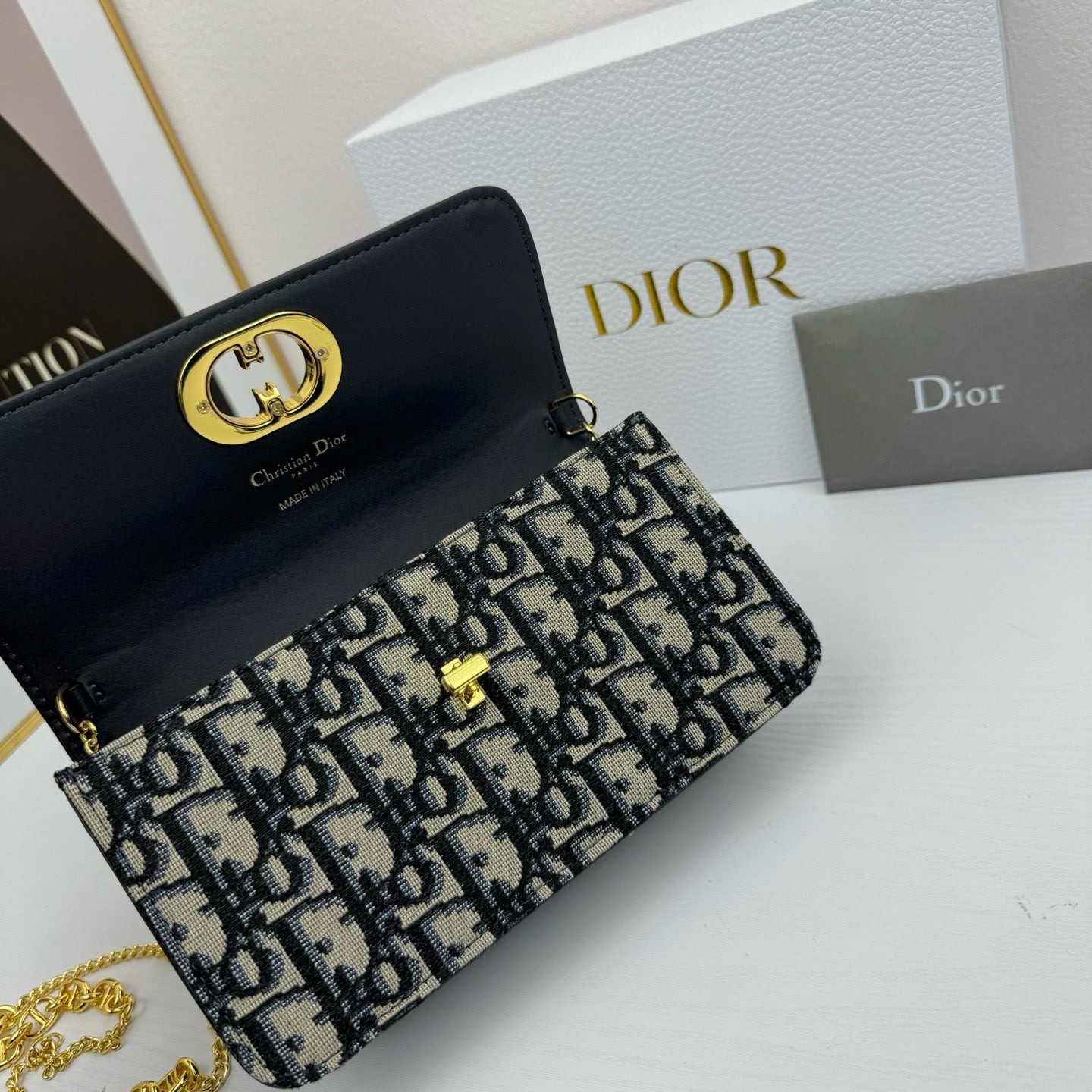 DIOR - miss caro