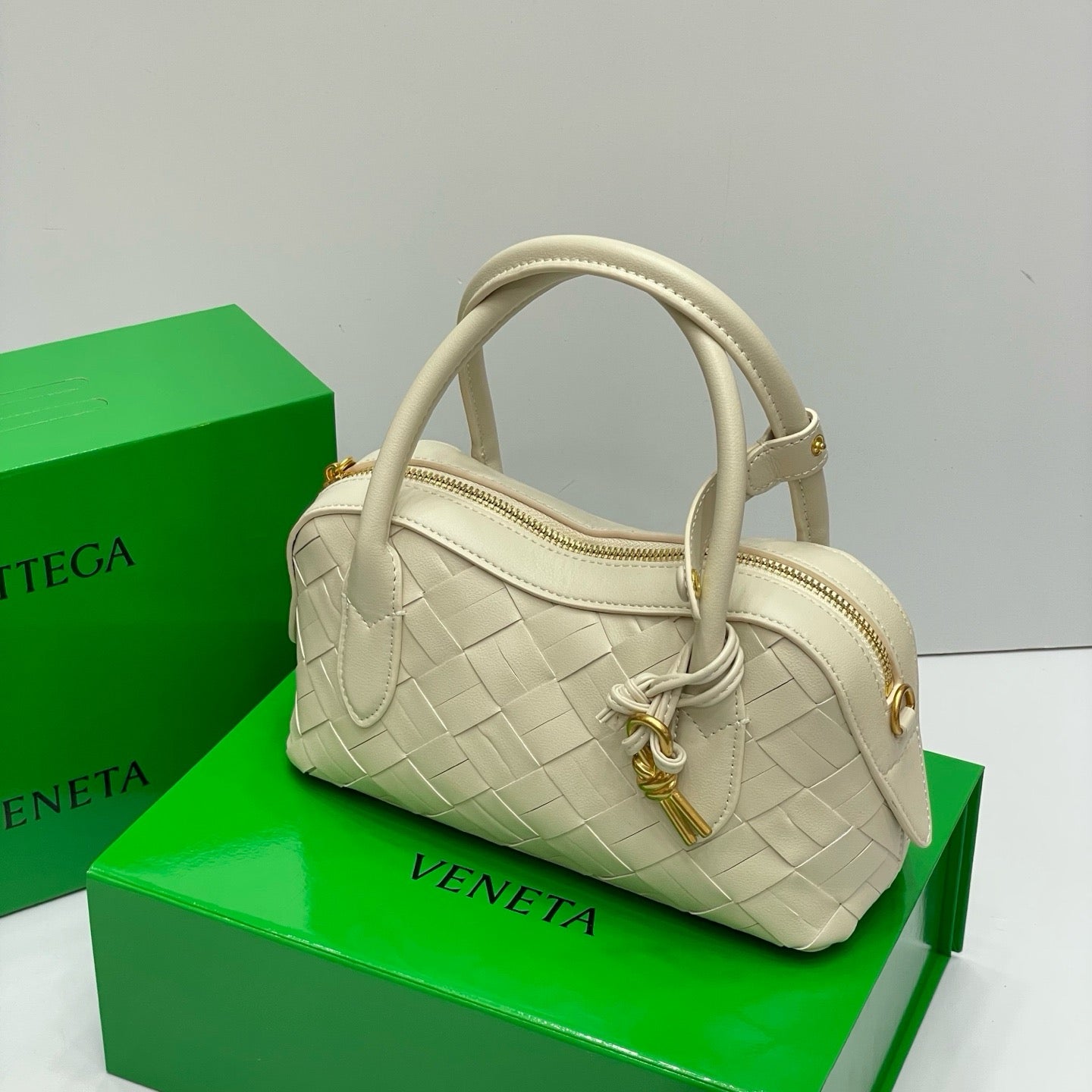 BOTTEGA VENETA- McCartney