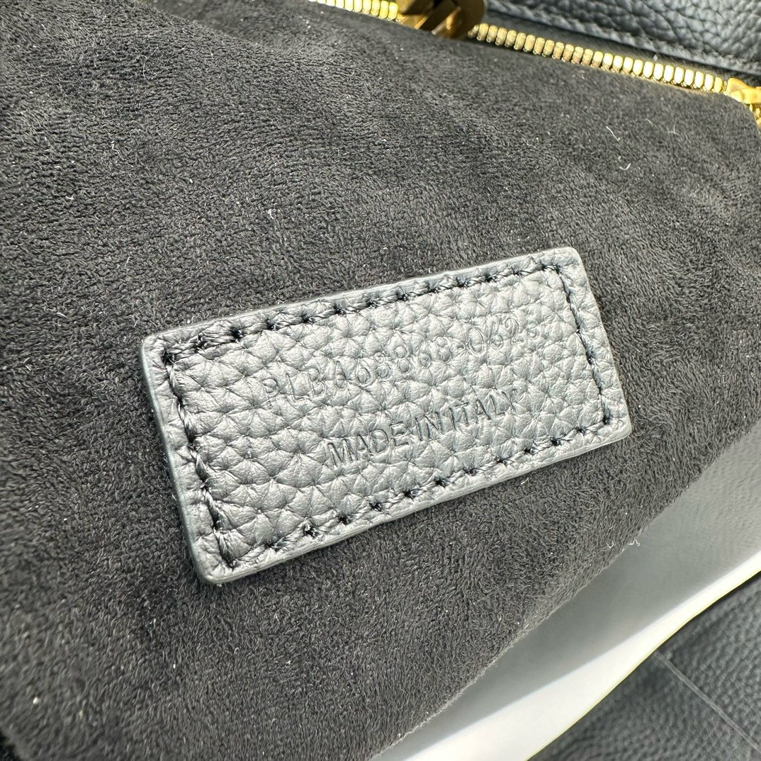 SAINT LAURENT- bea tote in grained leather