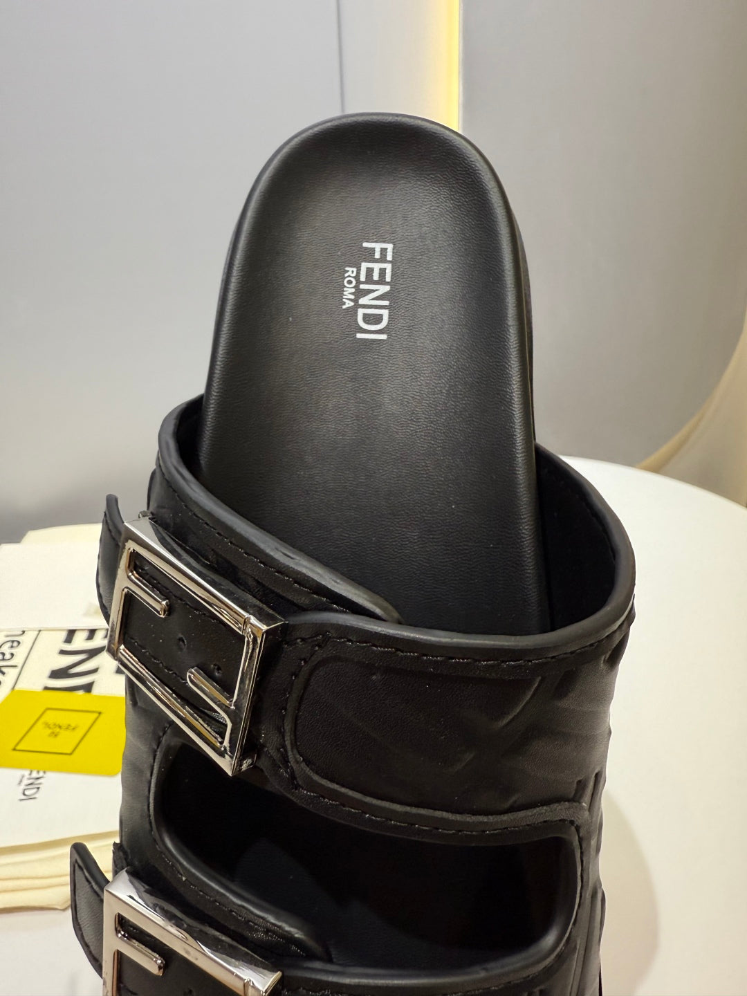 FENDI - Feel sandals