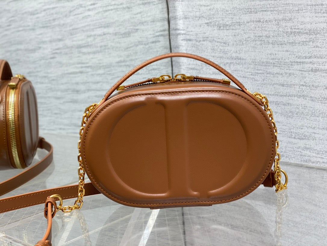 DIOR - Signature