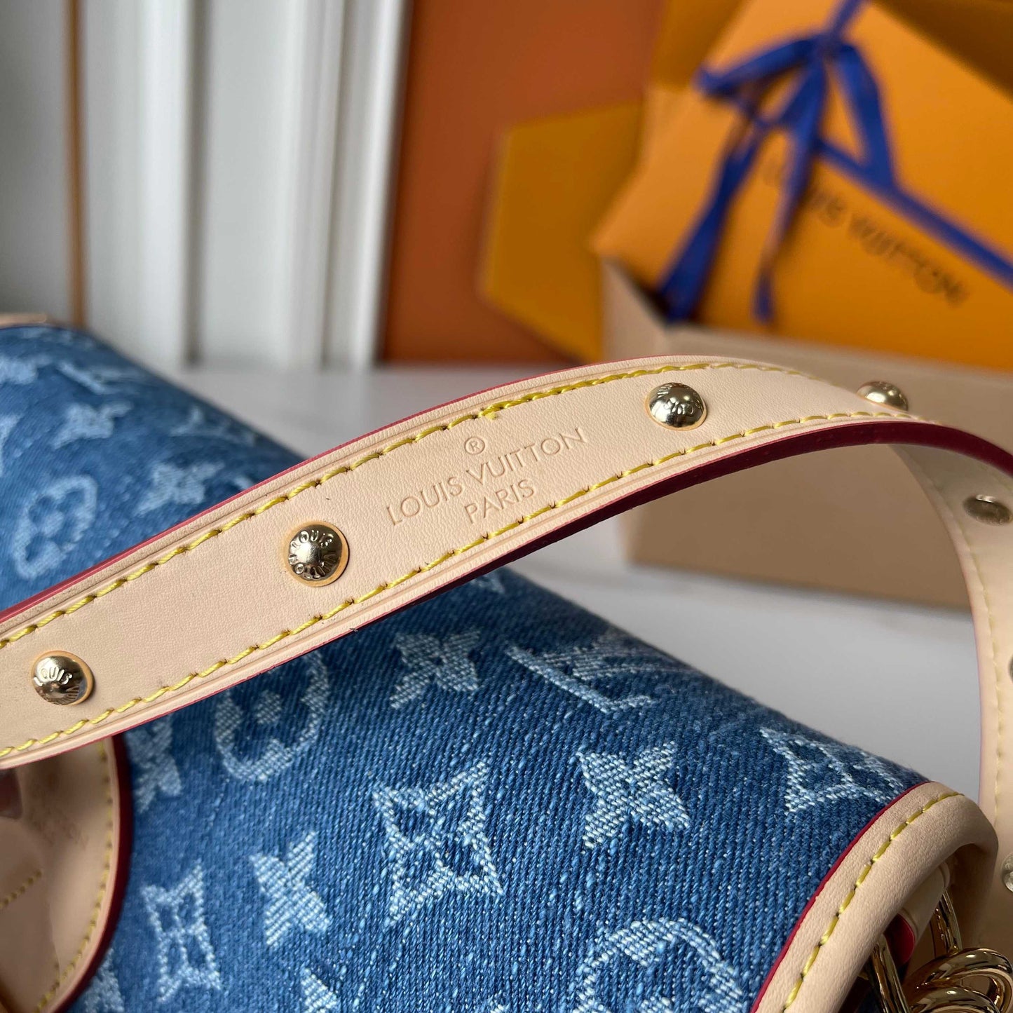 LOUIS VUITTON - Diane
