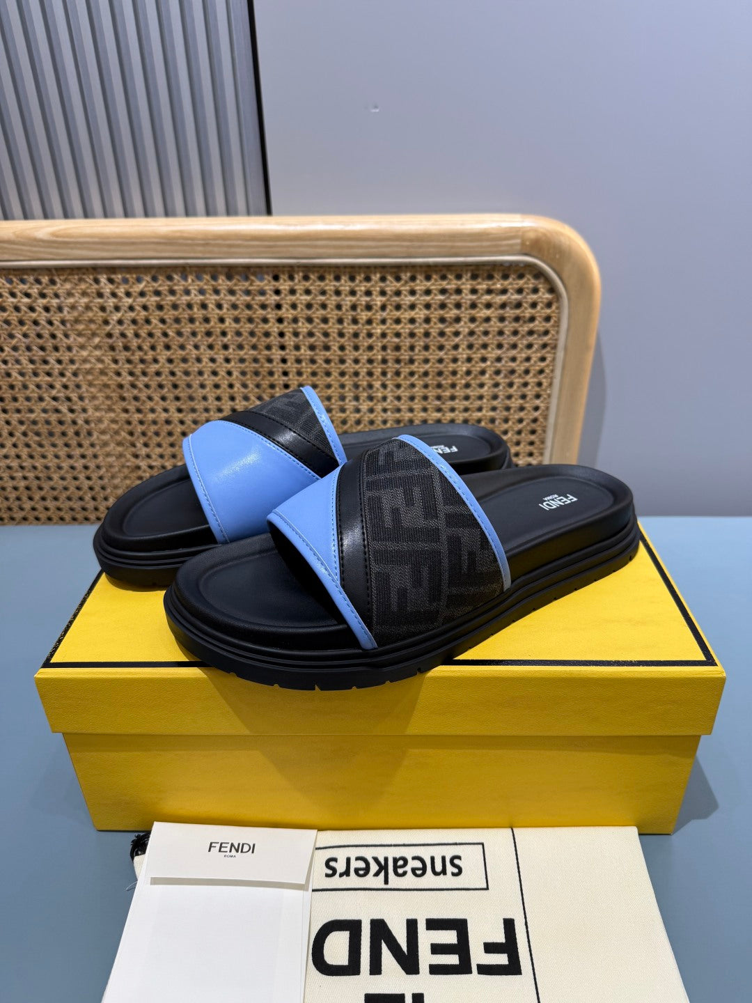 FENDI - Diagonal Slides
