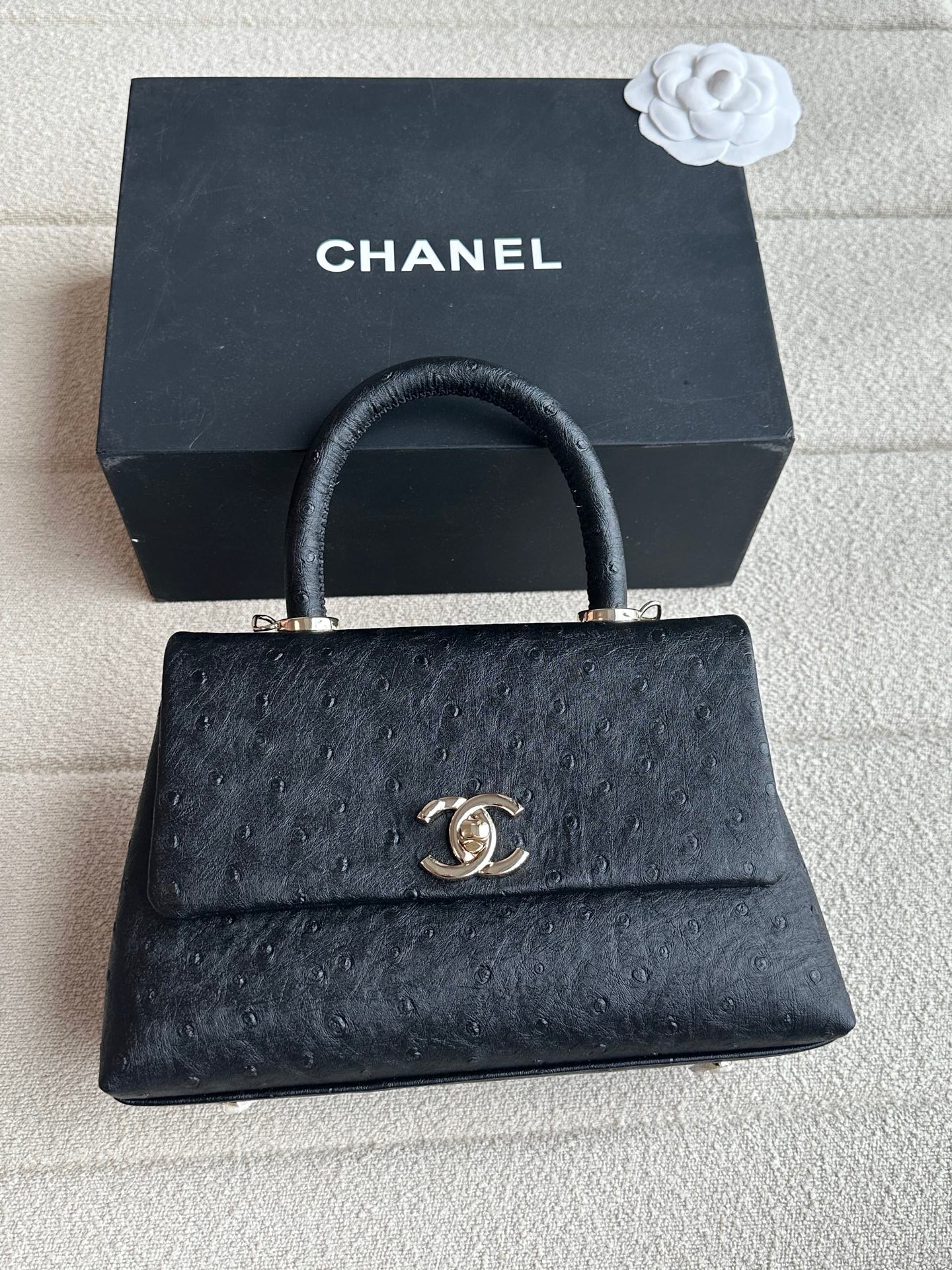 CHANEL - Coco handle