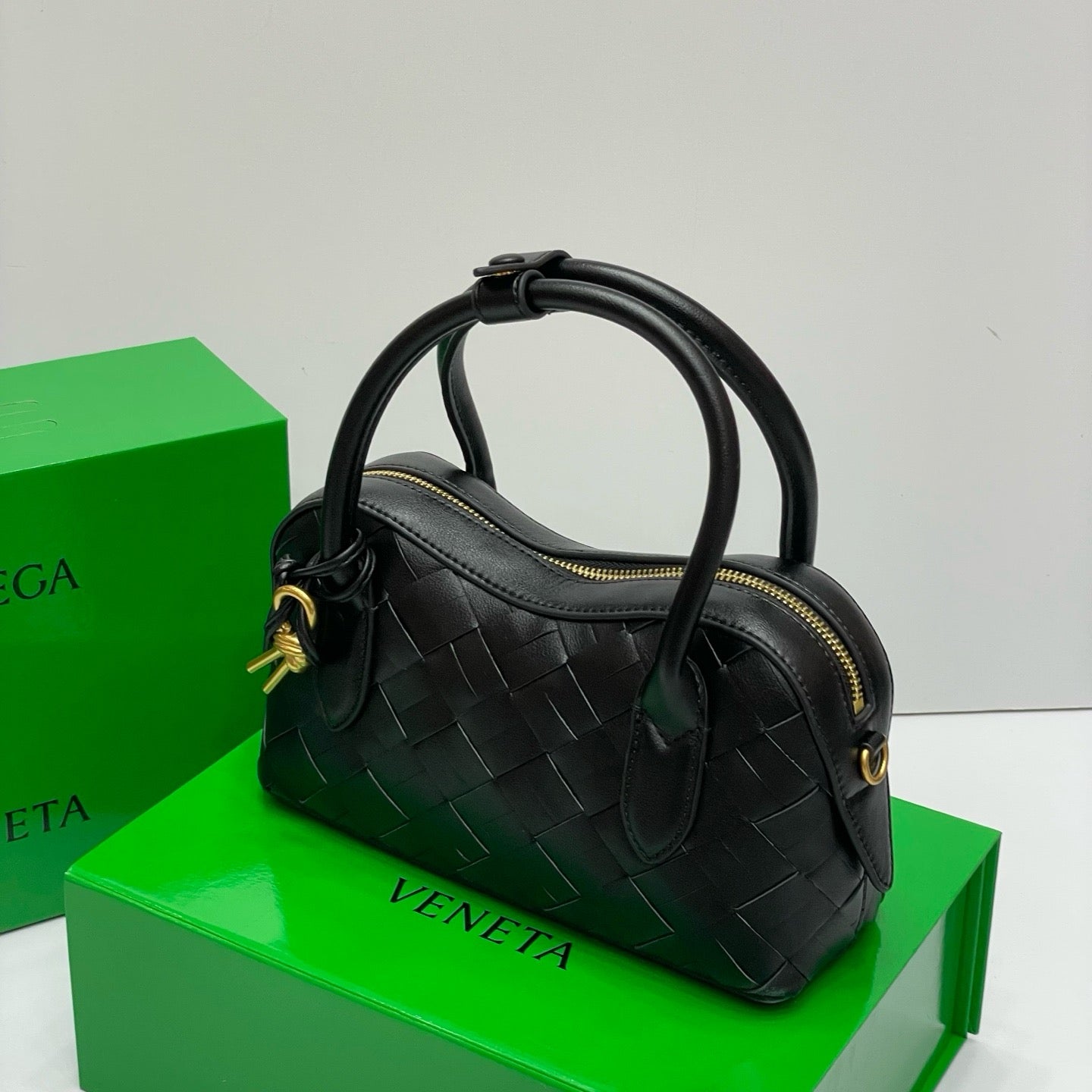 BOTTEGA VENETA- McCartney