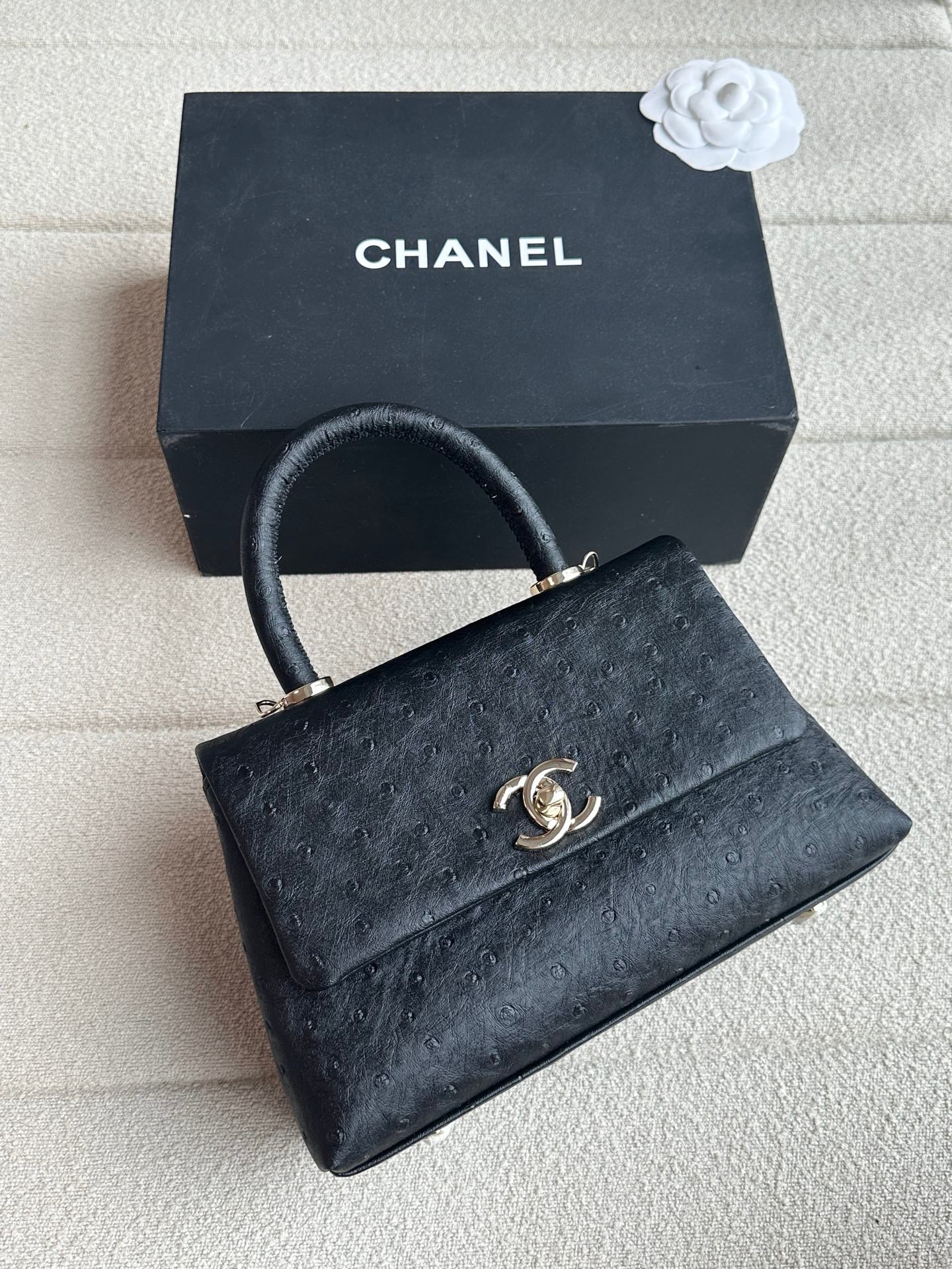 CHANEL - Coco handle