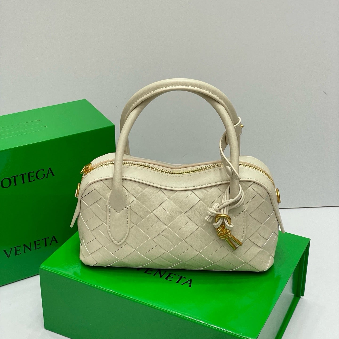 BOTTEGA VENETA- McCartney