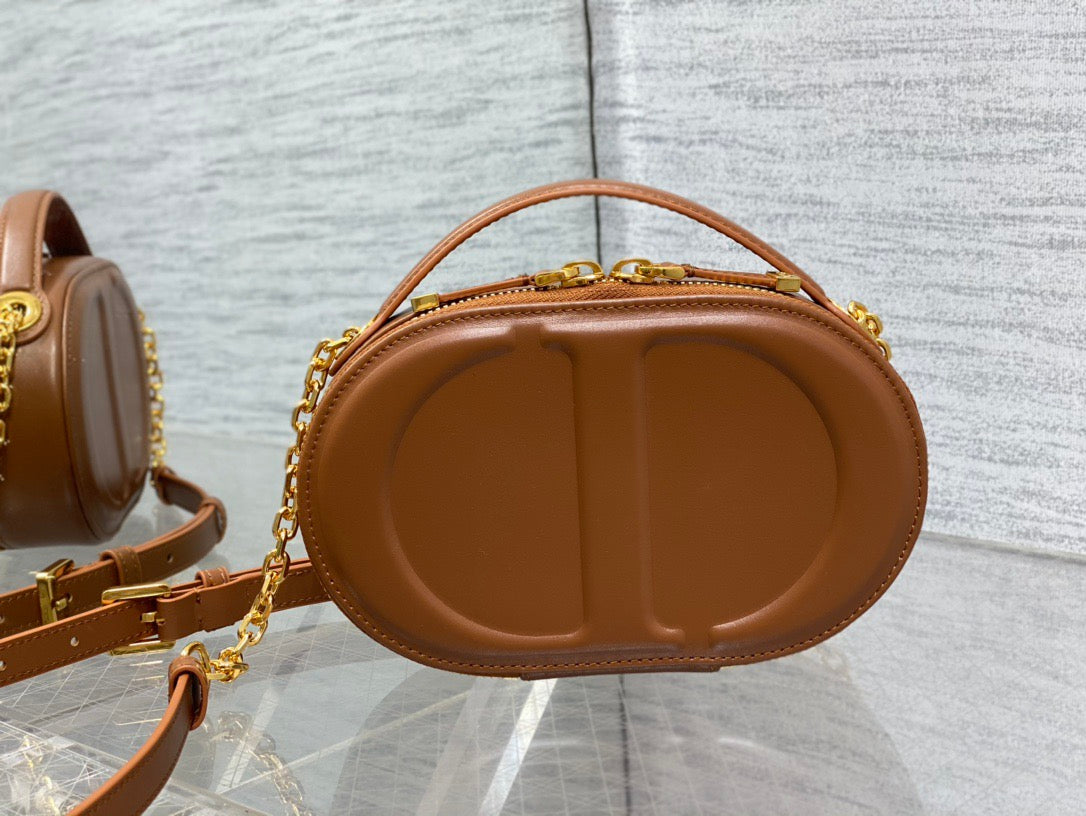 DIOR - Signature