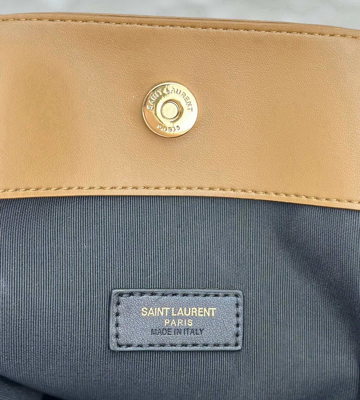 SAINT LAURENT