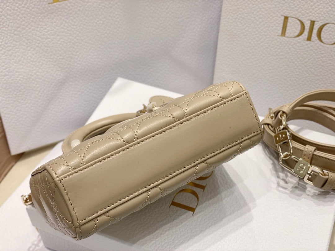 DIOR - D Joy bag
