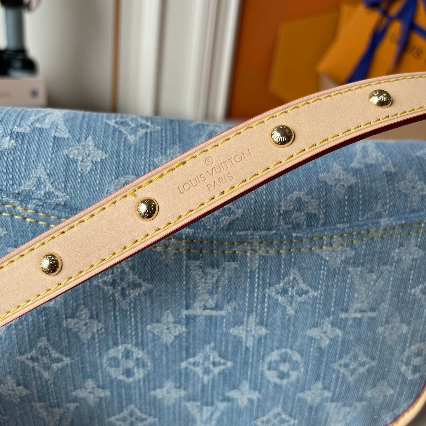 LOUIS VUITTON- Diane