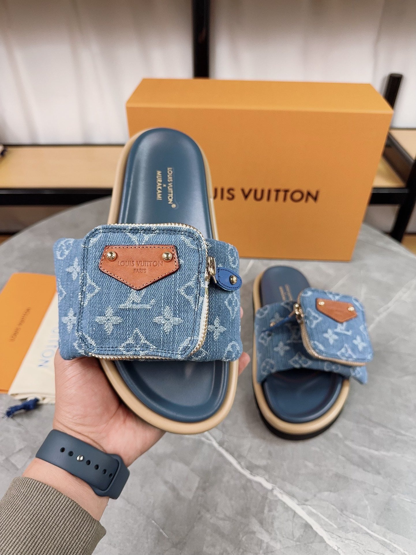 LOUIS VUITTON - pillow flat mule