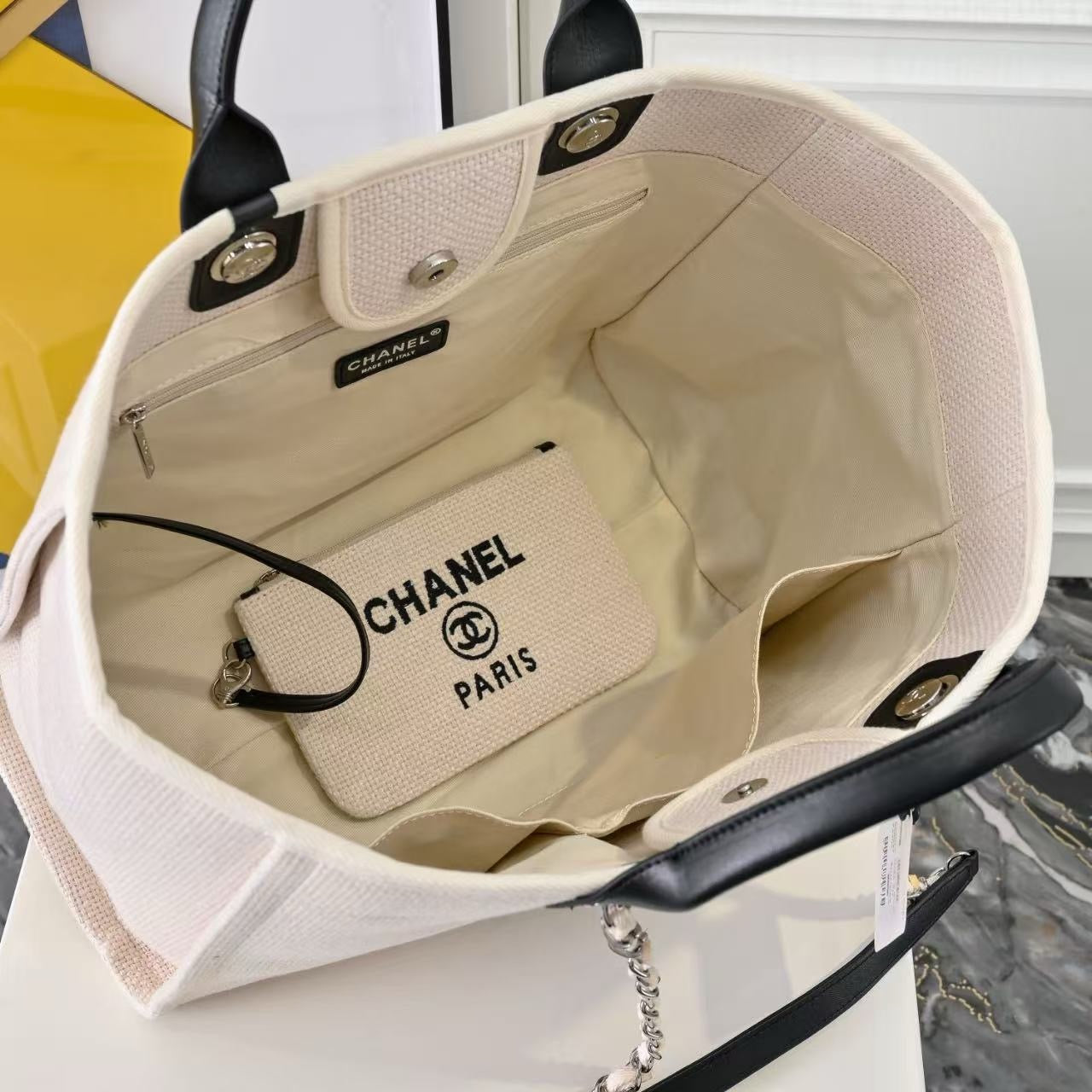 CHANEL - Deauville Bag