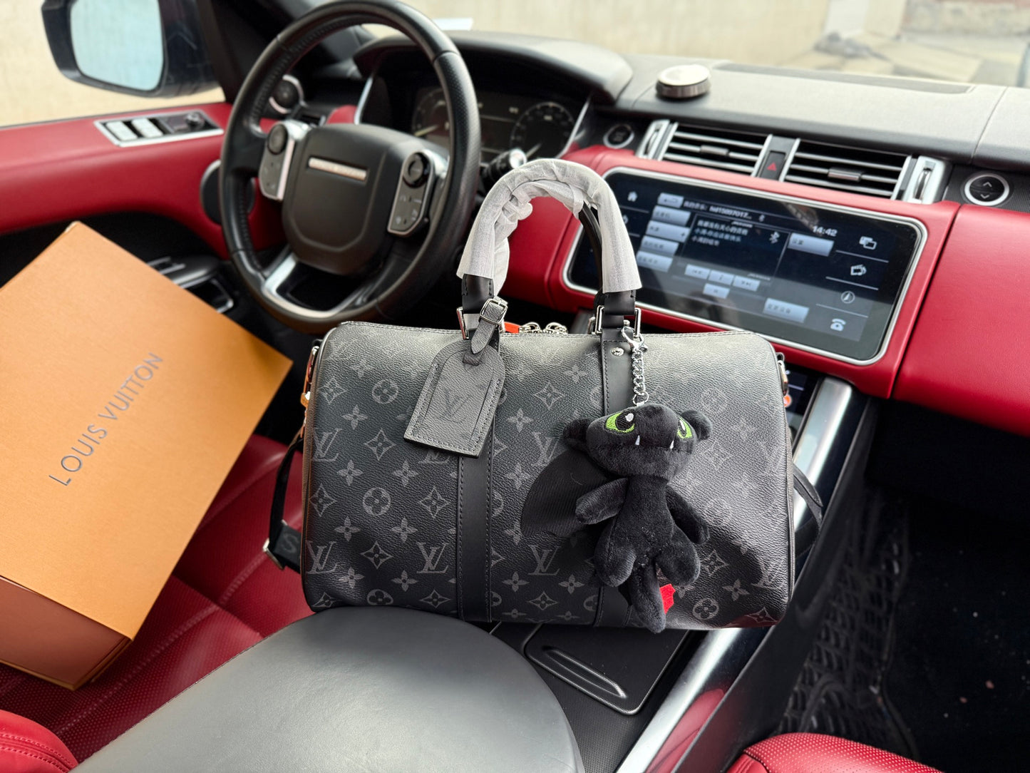 LOUIS VUITTON- Men’s keepall Bandoulière 35 bag