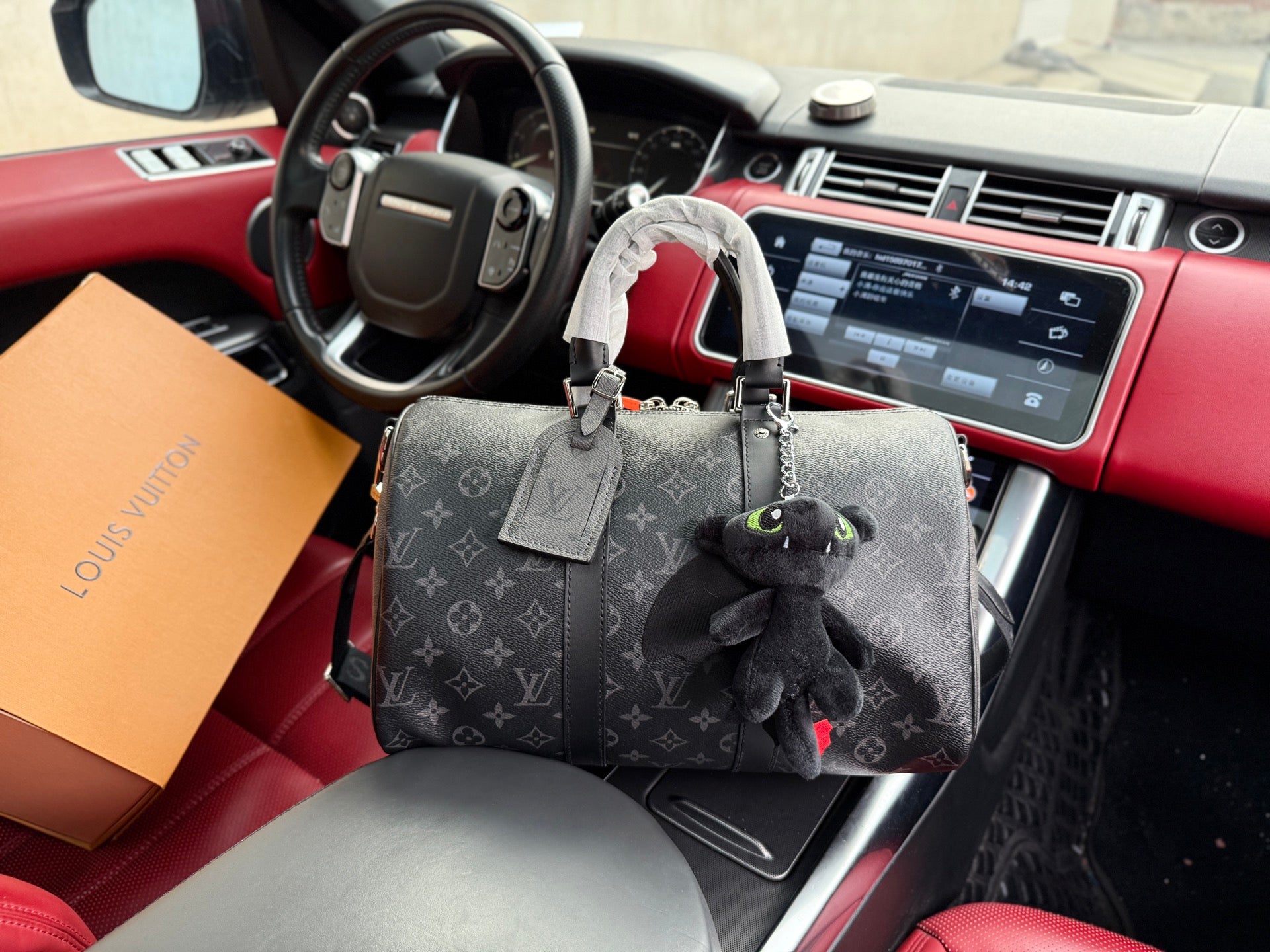 LOUIS VUITTON- Men’s keepall Bandoulière 35 bag
