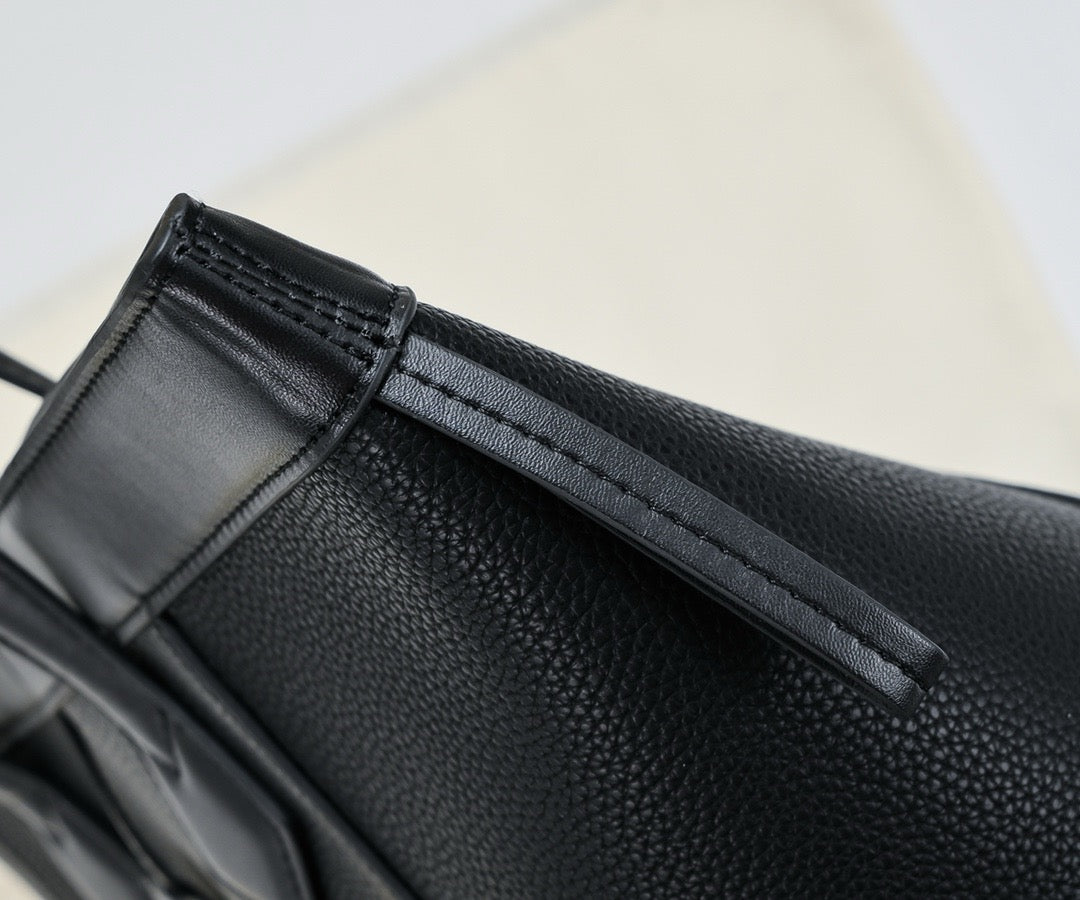 FENDI - Brown FF jacquard leather bag