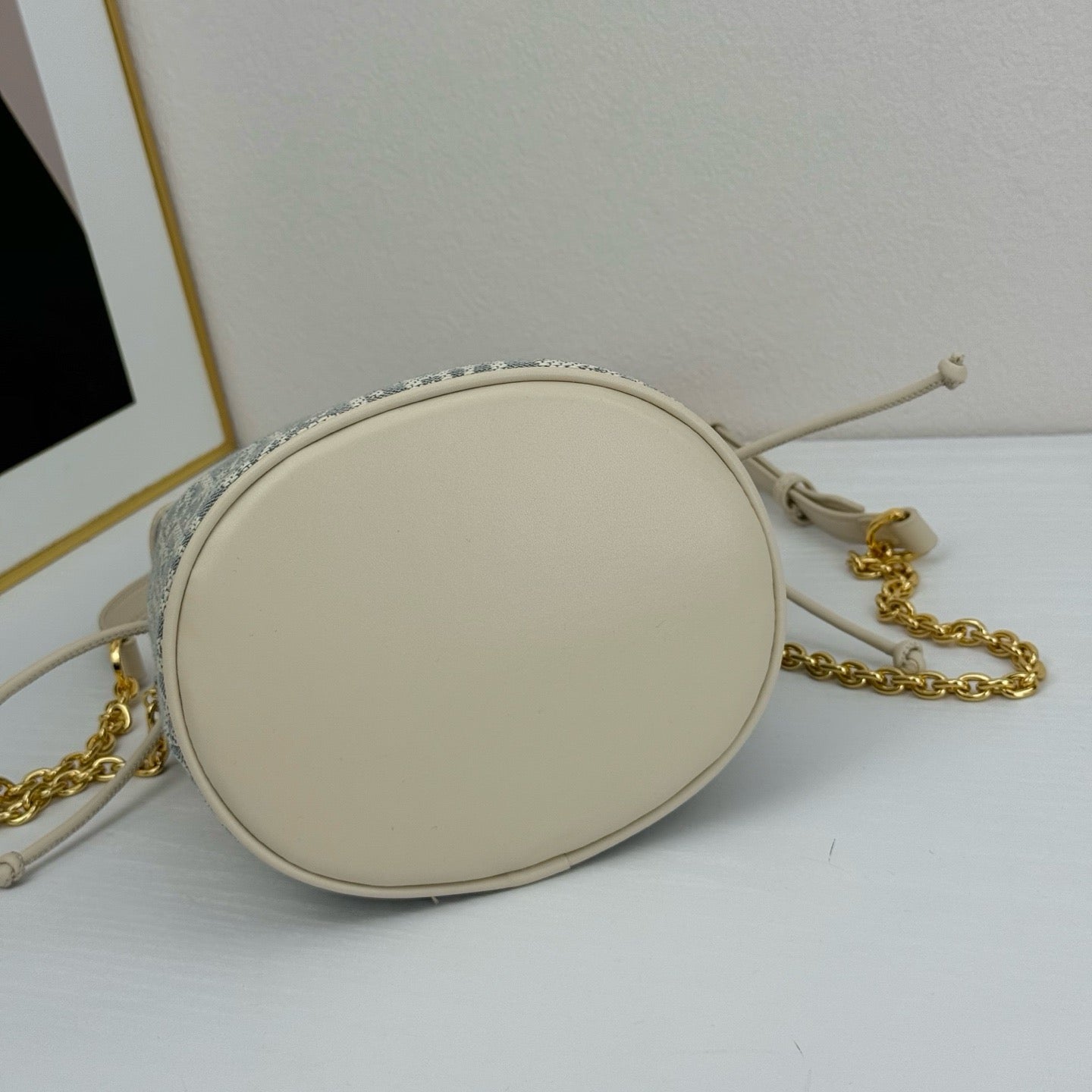DIOR - oblique 30 montaigne
