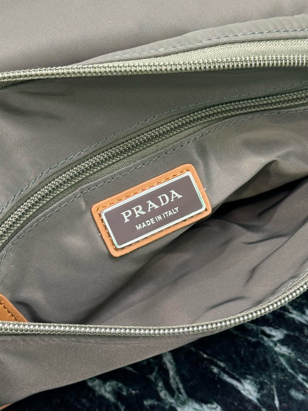 PRADA - Belt bag