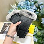 FENDI - Fur gloves
