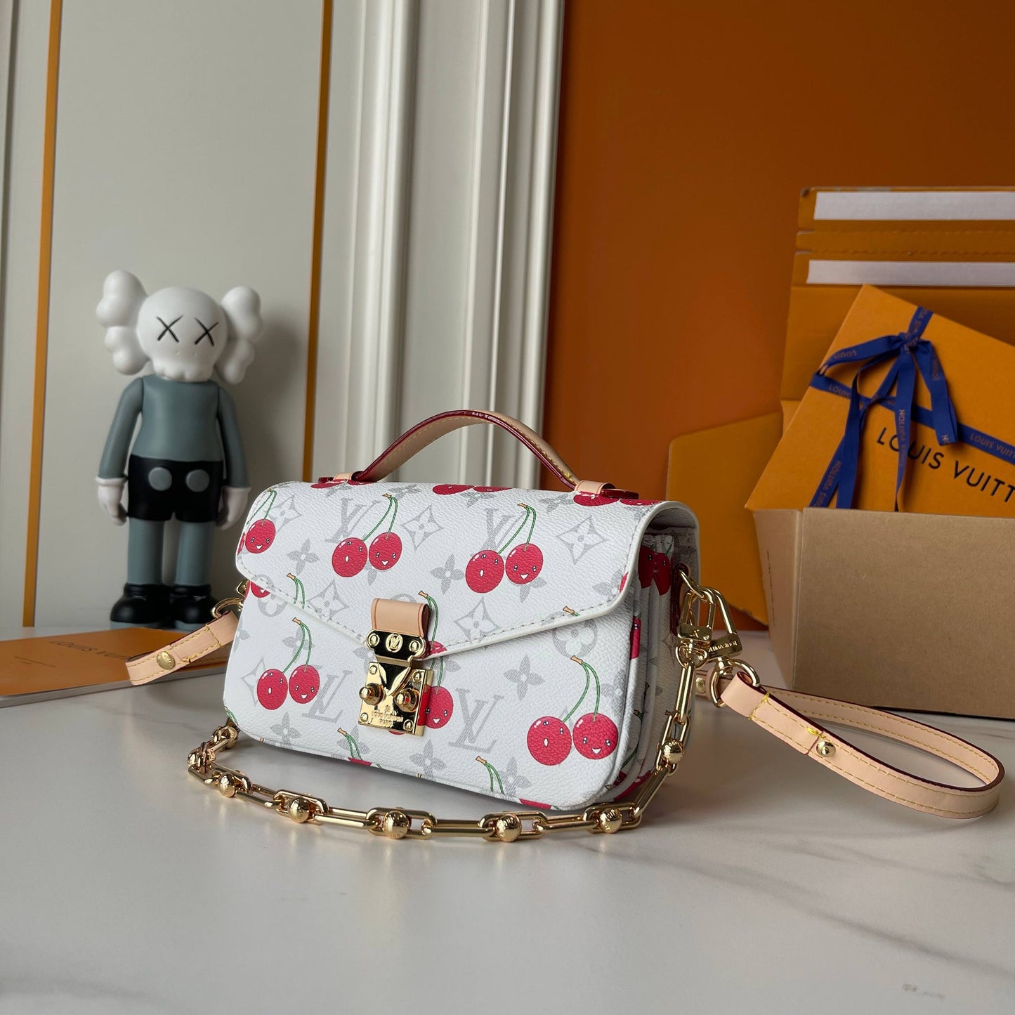 LOUIS VUITTON- LV x TM Pochette Métis East West