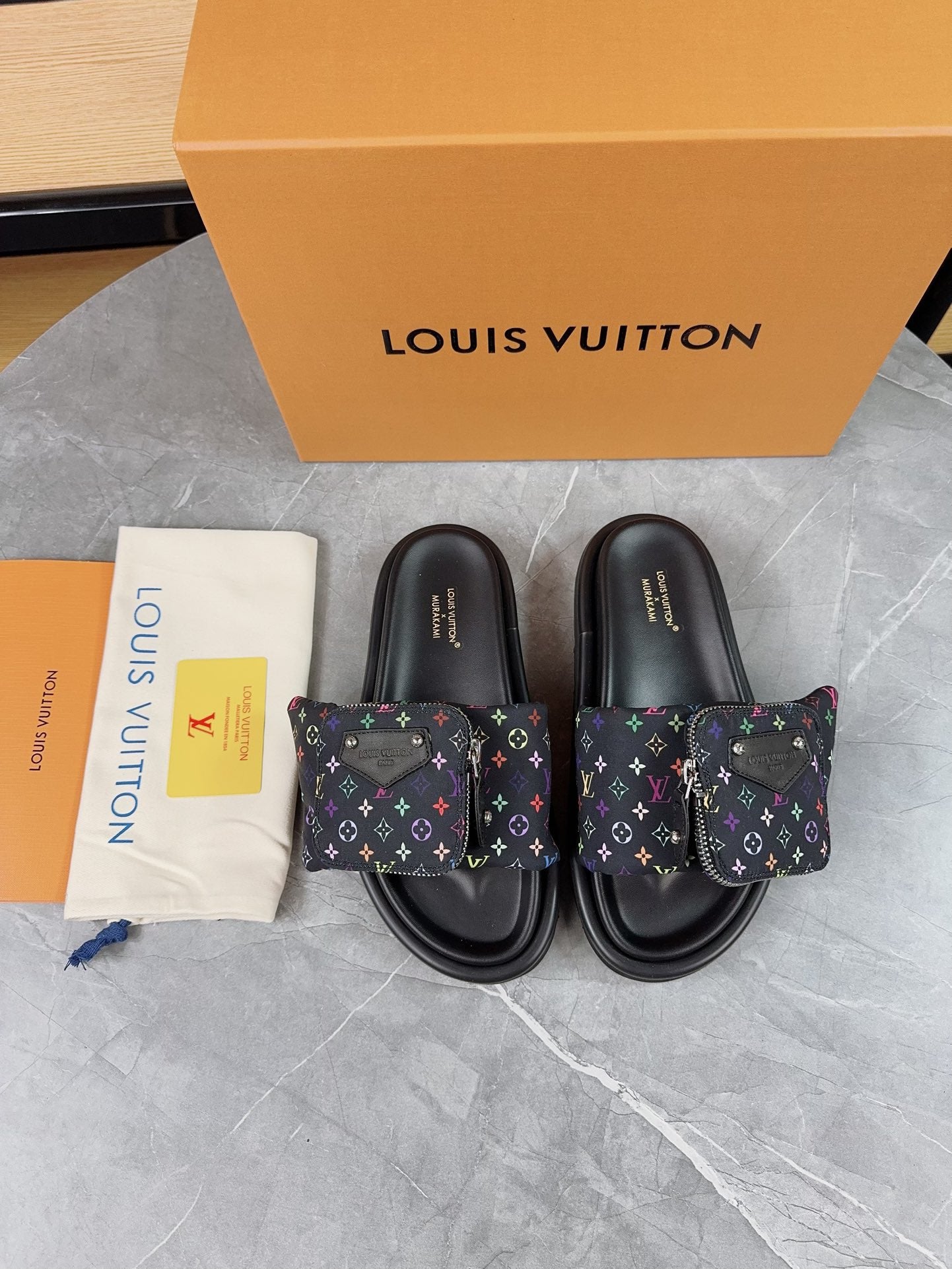 LOUIS VUITTON - pillow flat mule
