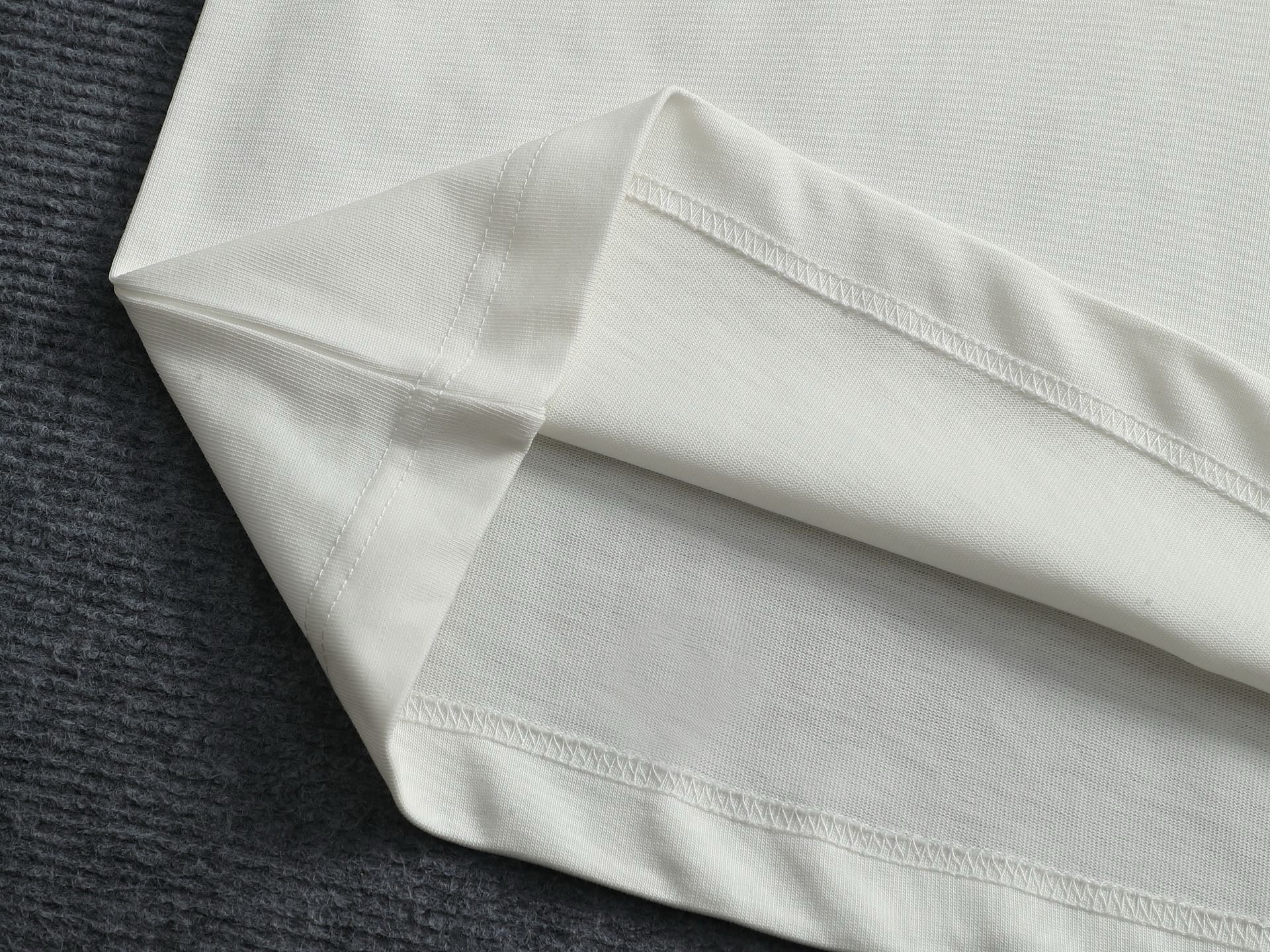 BURBERRY - T-shirt