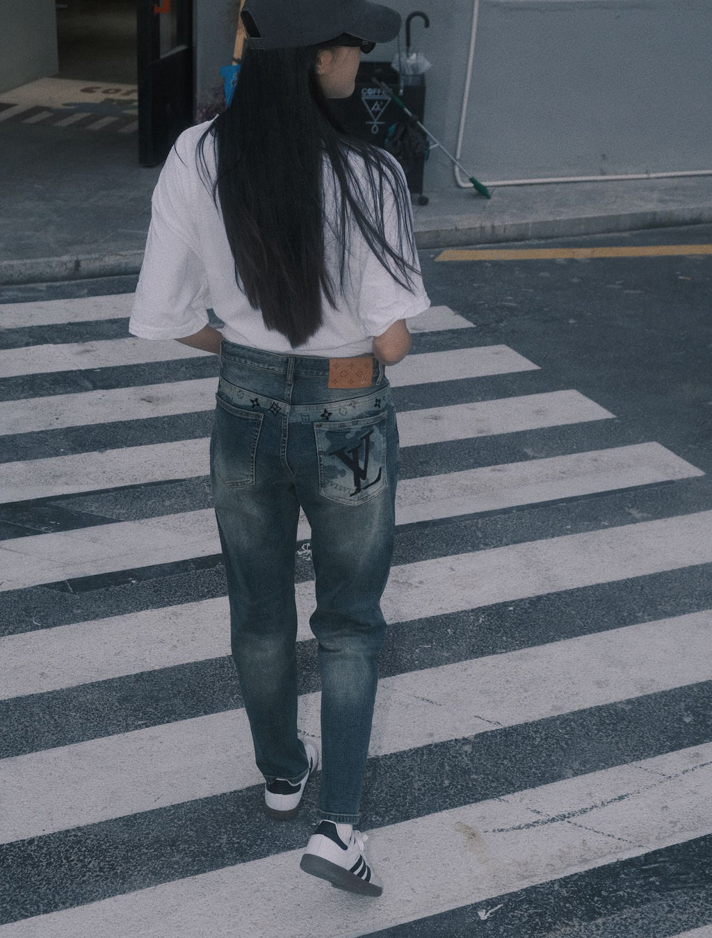 LOUIS VUITTON-  jeans