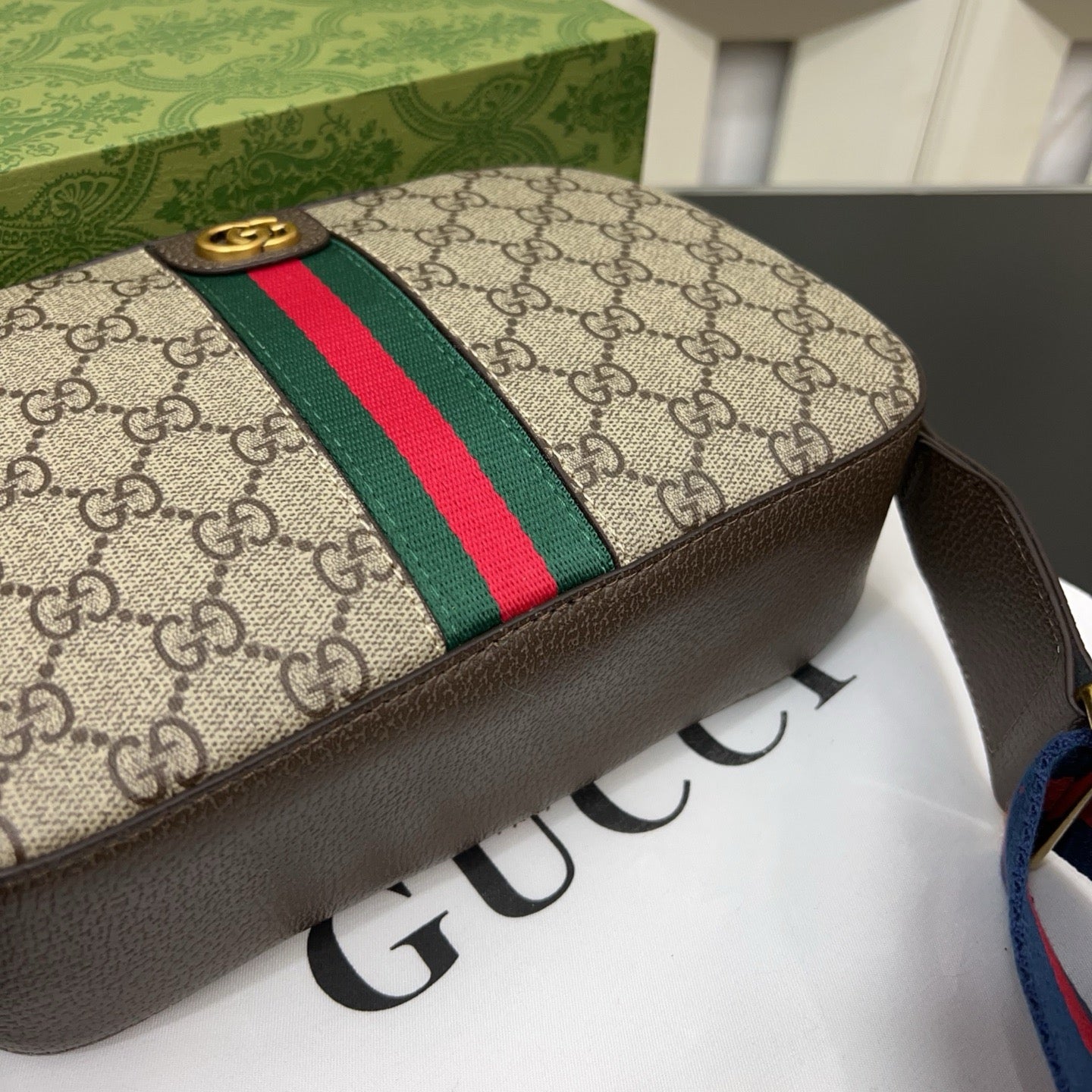 GUCCI - Men’s Ophidia GG supreme bag