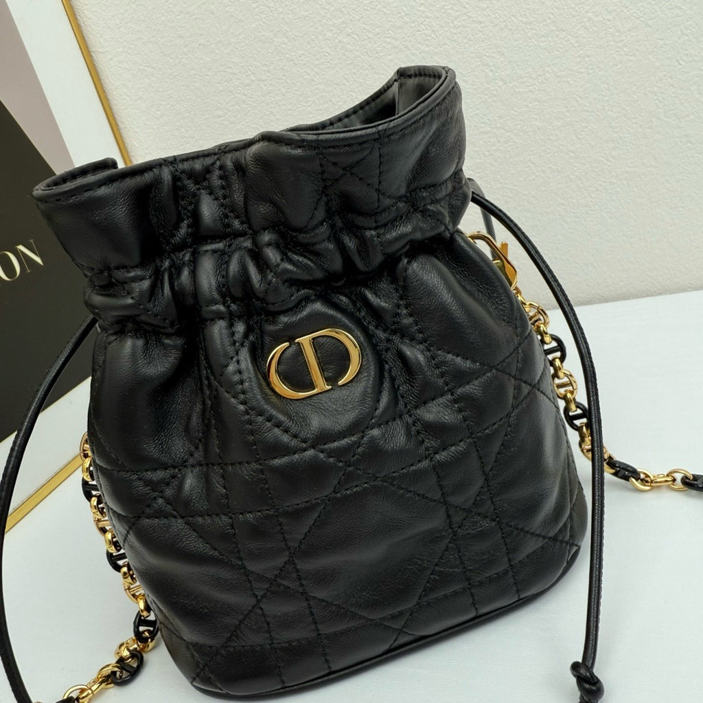DIOR - oblique 30 Montaigne