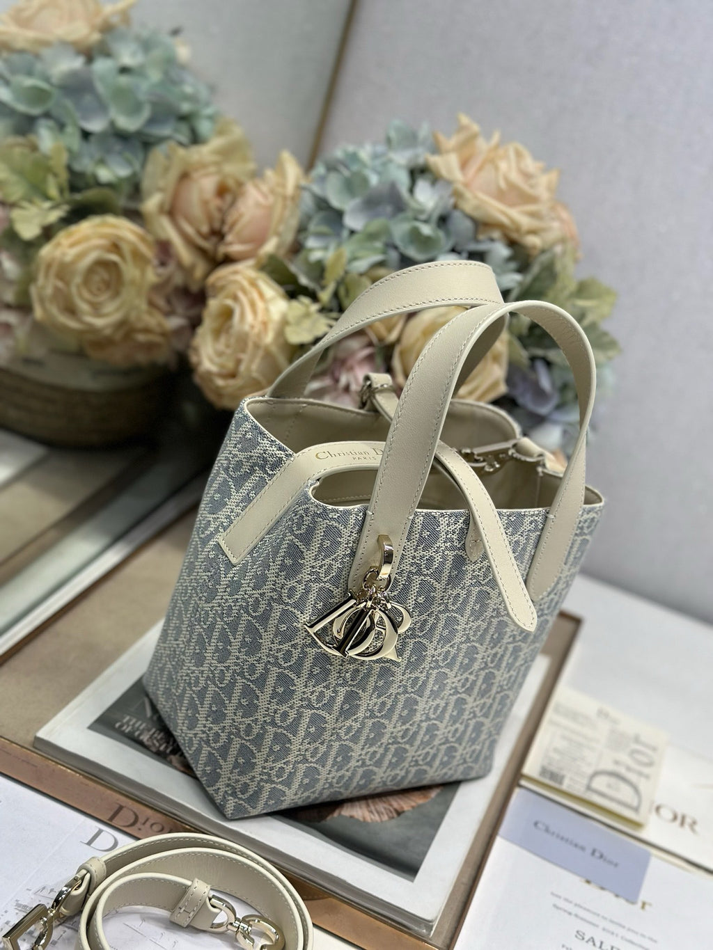 DIOR - Toujours Vertical Tote Bag