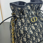 DIOR - oblique 30 montaigne
