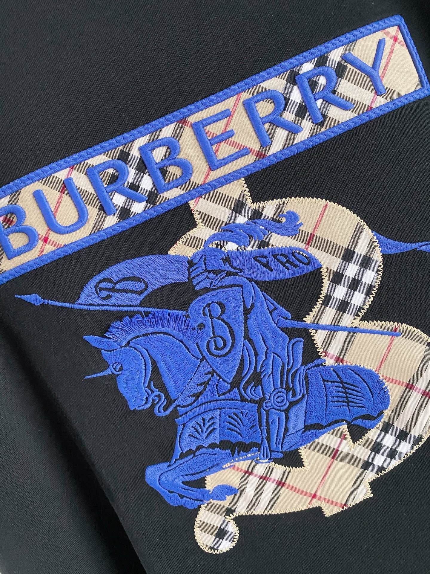 BURBERRY - T-shirt