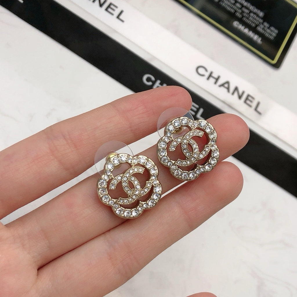 CHANEL - earrings
