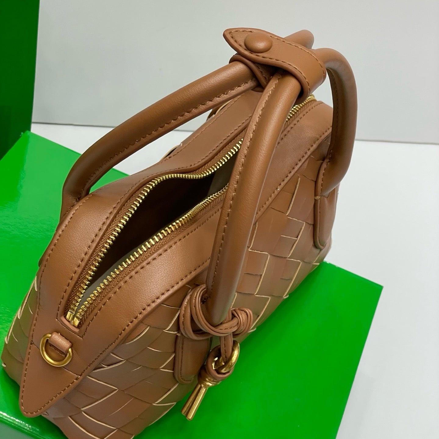 BOTTEGA VENETA- McCartney