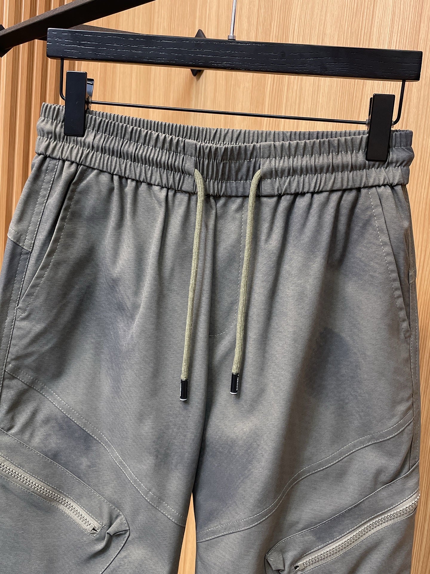 BURBERRY - Cargo trousers