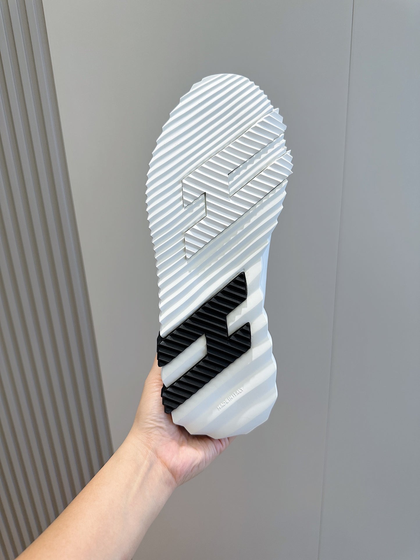 HERMES- Bouncing sneakers