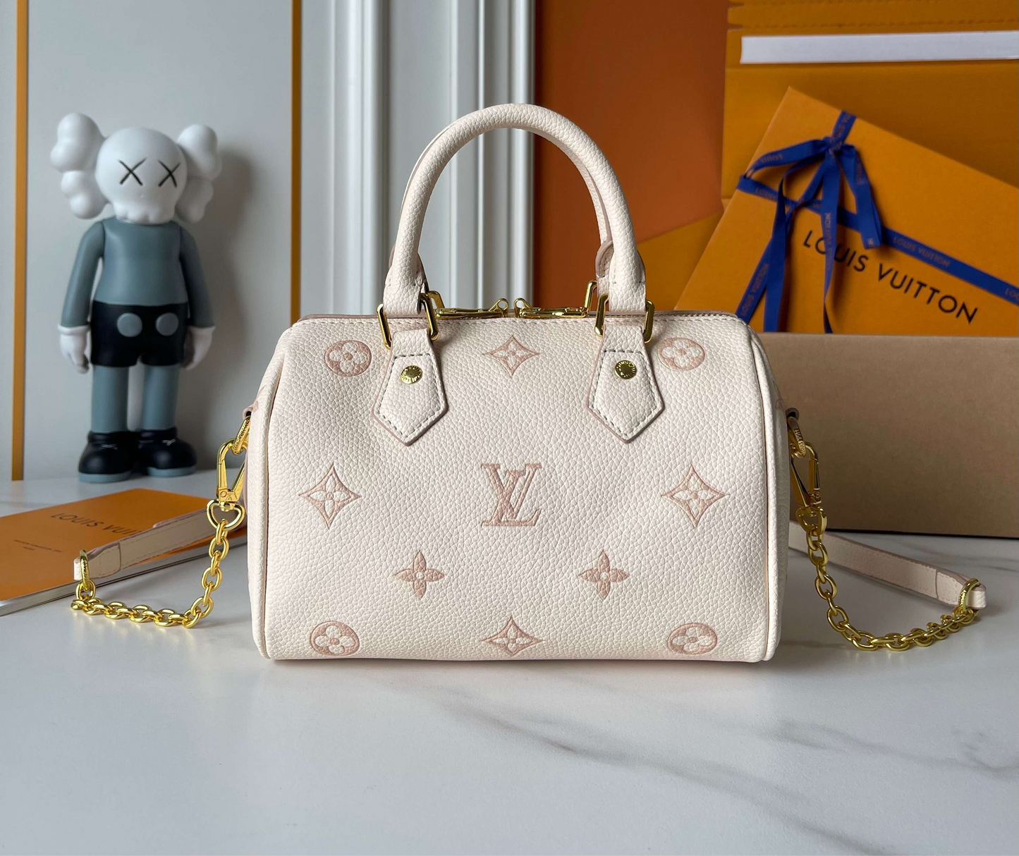LOUIS VUITTON- Speedy Bandouliere