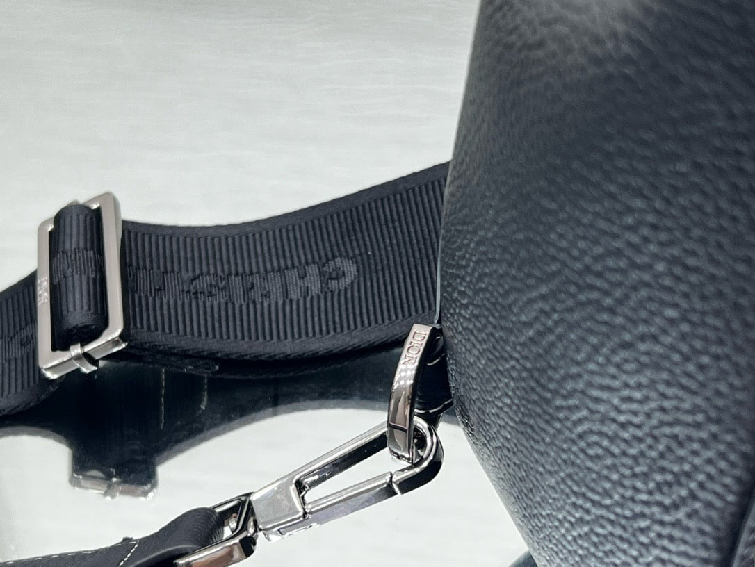 DIOR - Men’s Oblique bag