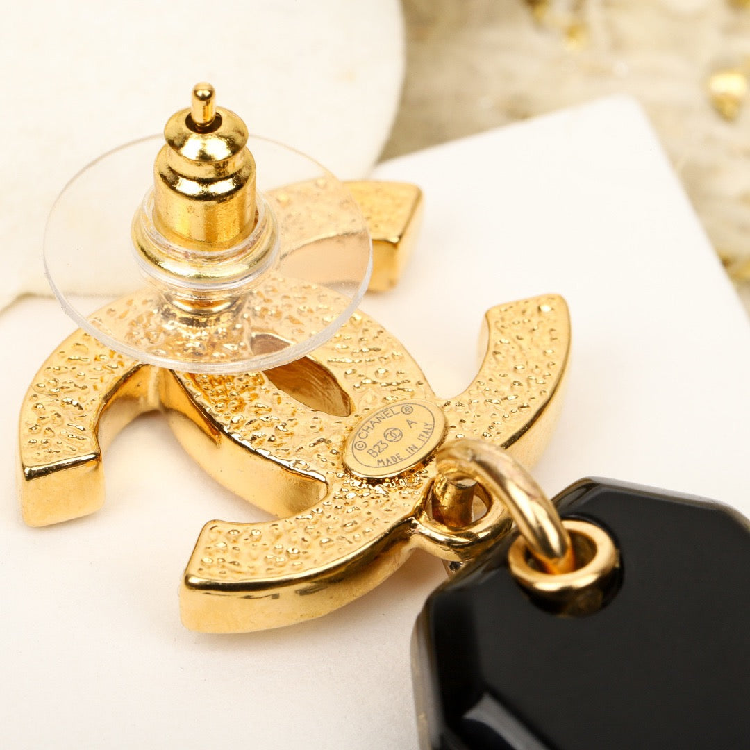 CHANEL - earrings