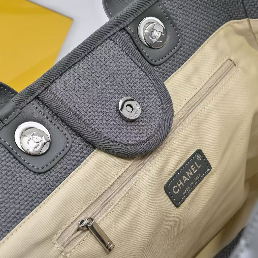 CHANEL - Deauville Bag