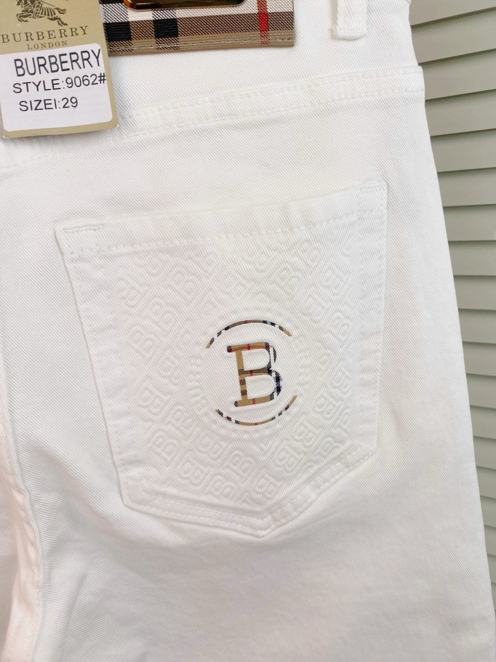 BURBERRY - Jeans