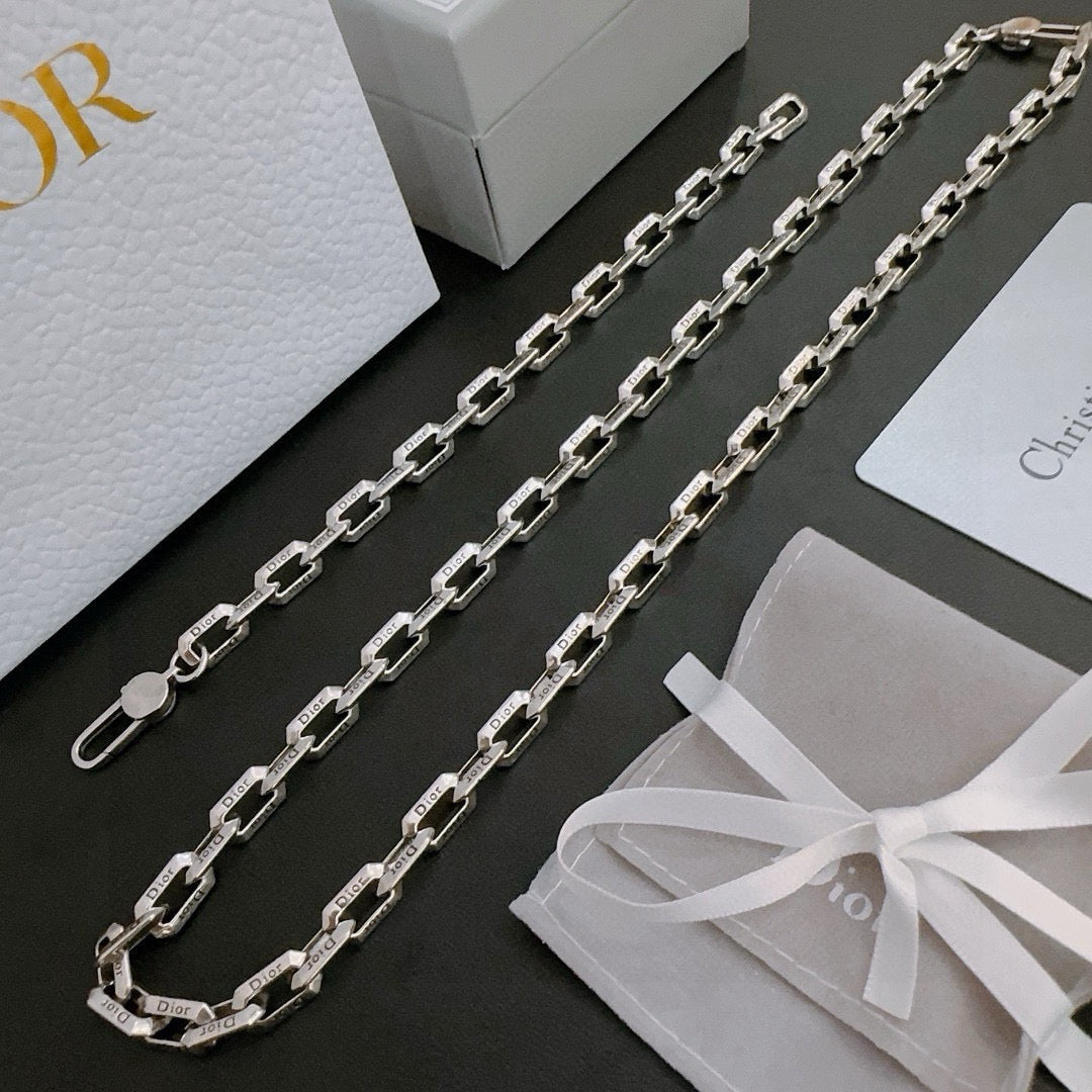 DIOR - Oblique Pendant Necklace