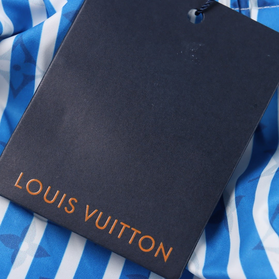 LOUIS VUITTON - Swimming shorts