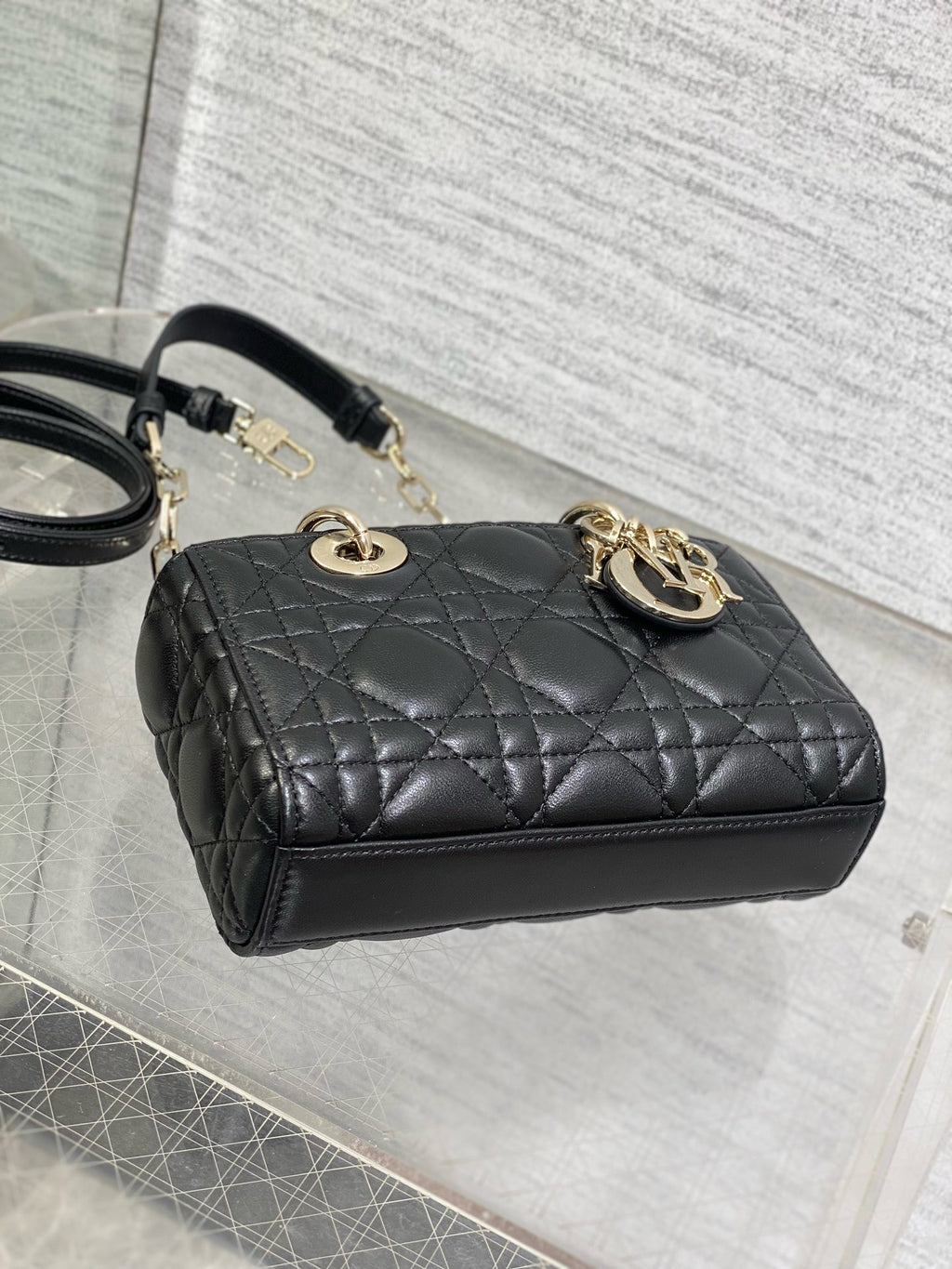 DIOR - D Joy bag