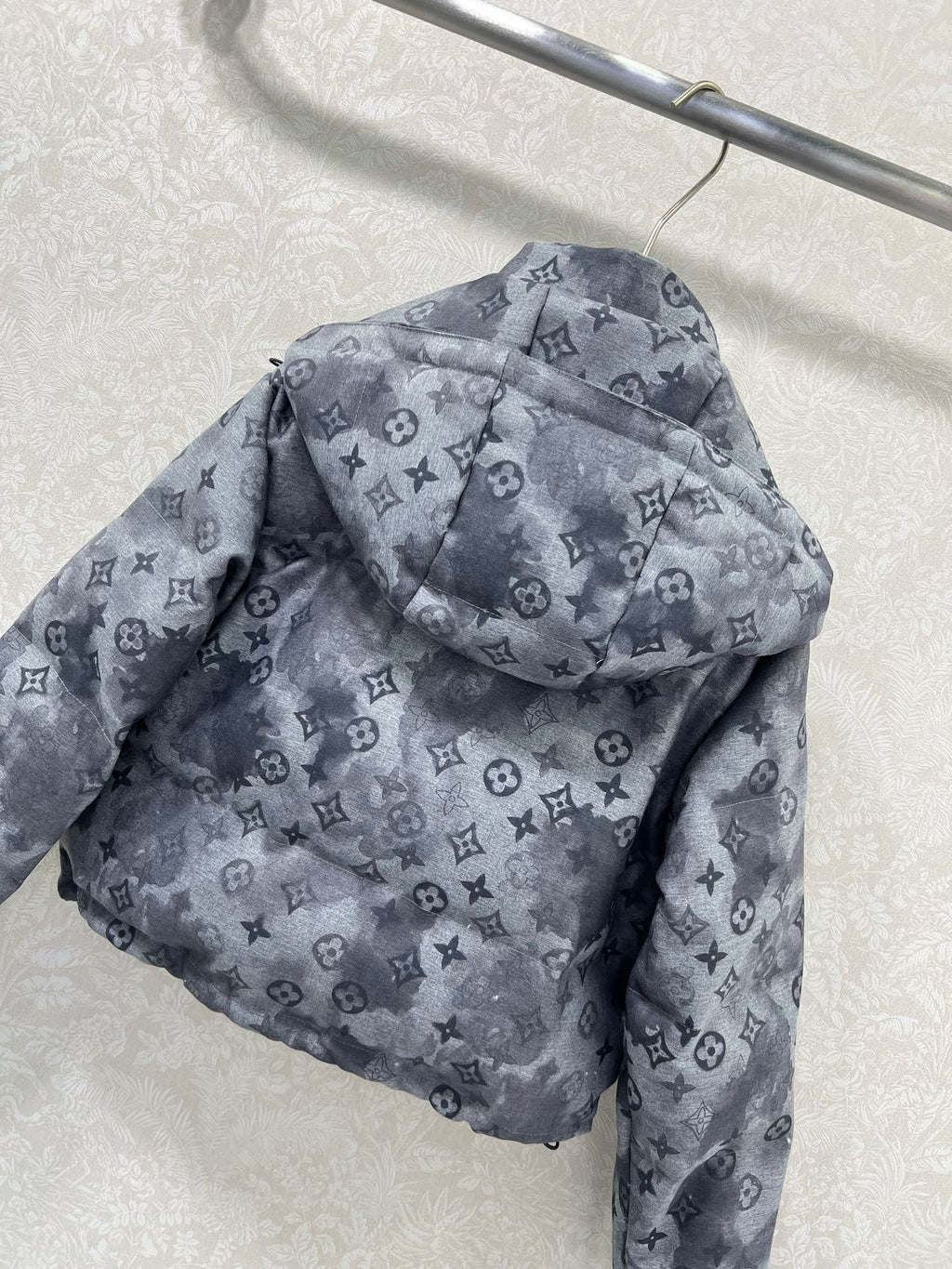 LOUIS VUITTON - Hooded jacket