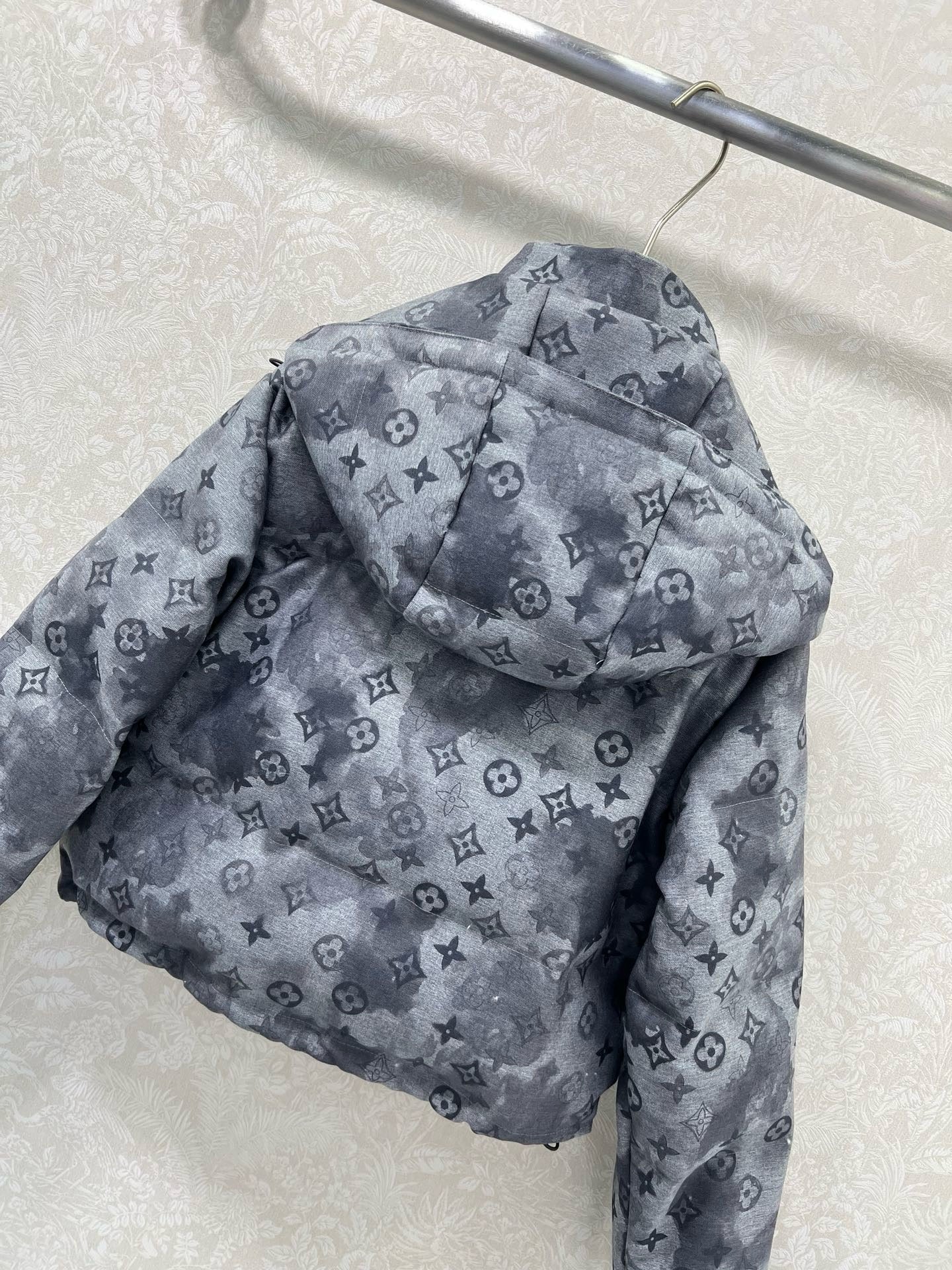 LOUIS VUITTON - Hooded jacket