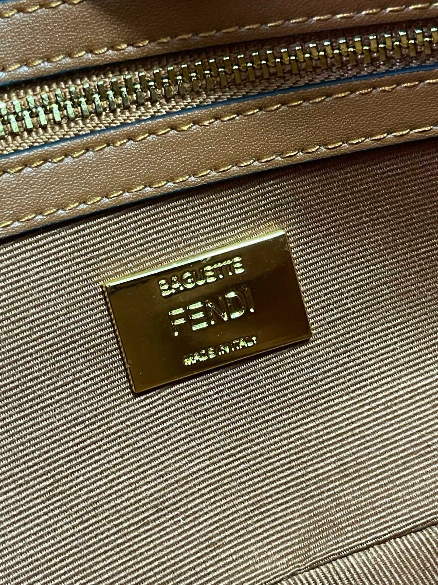 FENDI - Honey Baguette Square Bag